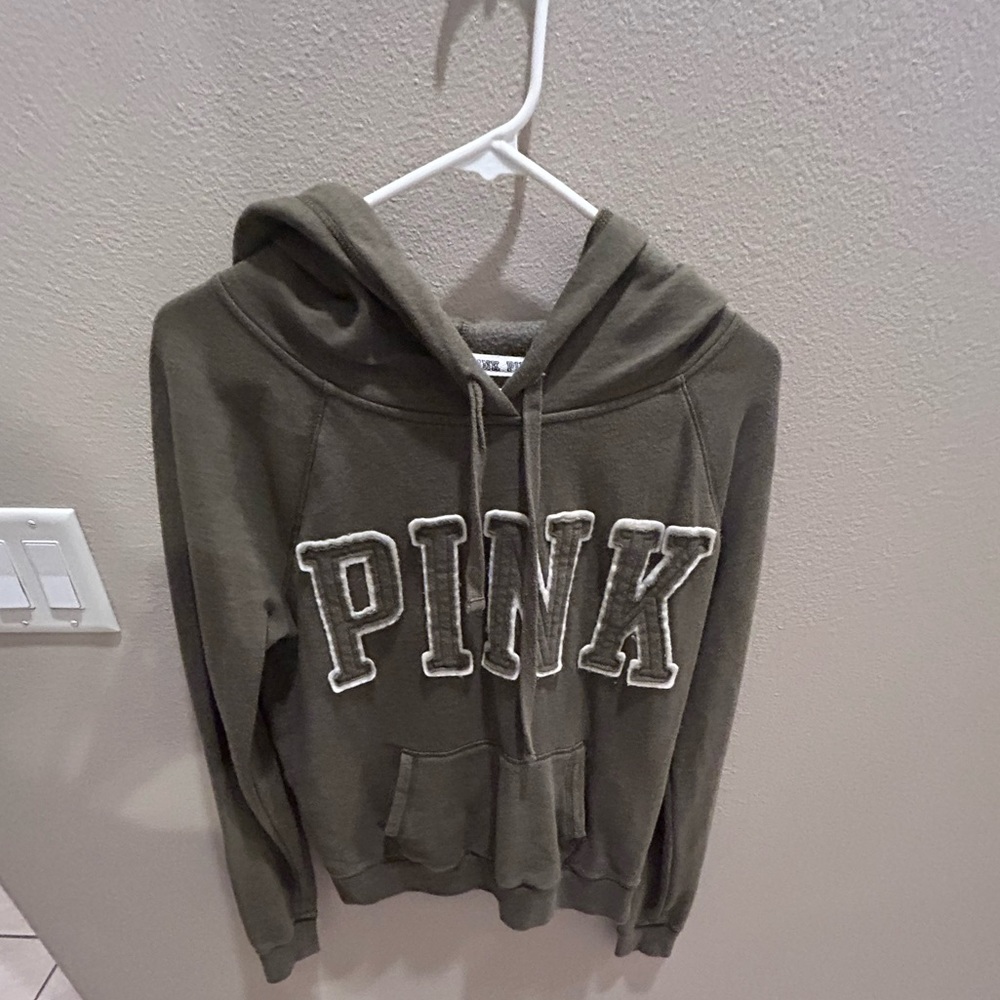 Women’s PINK hoodie!